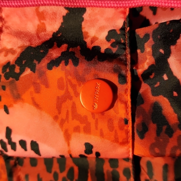 Adidas originals x Ivy park "Ivy heart" jacket - Picture 3 of 6